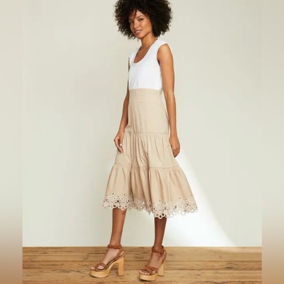 Veronica Beard Jeans Amaia Tiered Eyelet White Tan Combo Midi Dress Medium - Picture 13 of 13